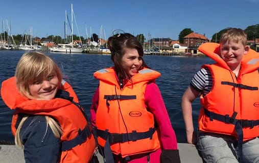 Ude og sejle udenfor Skælskør Behandlings og Specialskolen Magleby Anderledes løsninger for sårbare unge på Opholdsstedet Bustrup